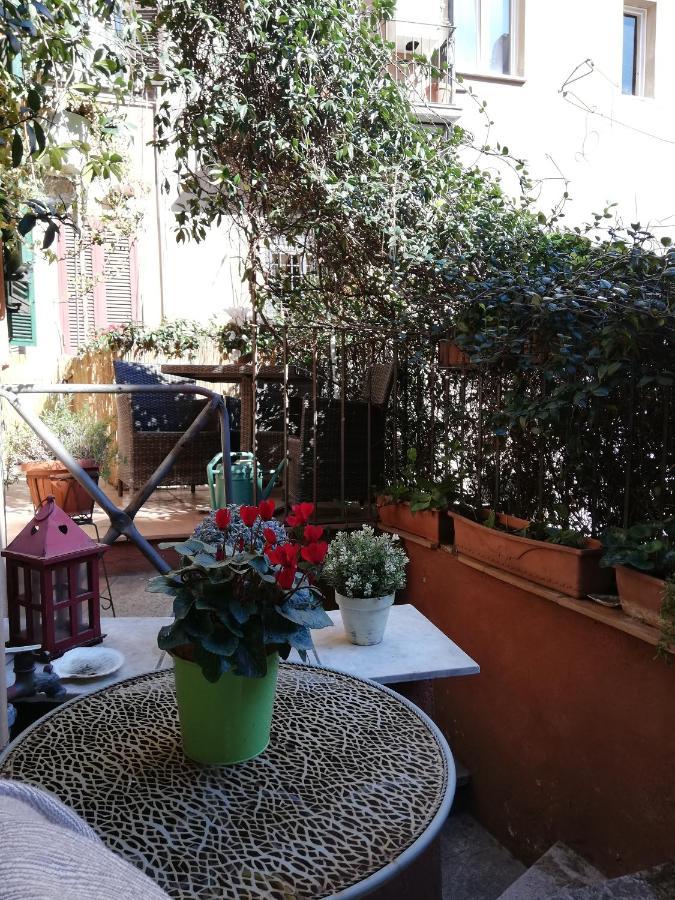 Apartments Campo De Fiori Рим Экстерьер фото